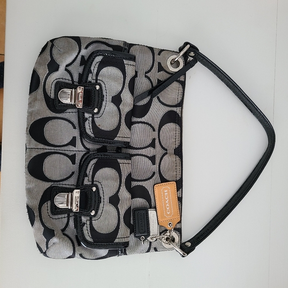 Coach Hobo Bag - Picture 3 of 7